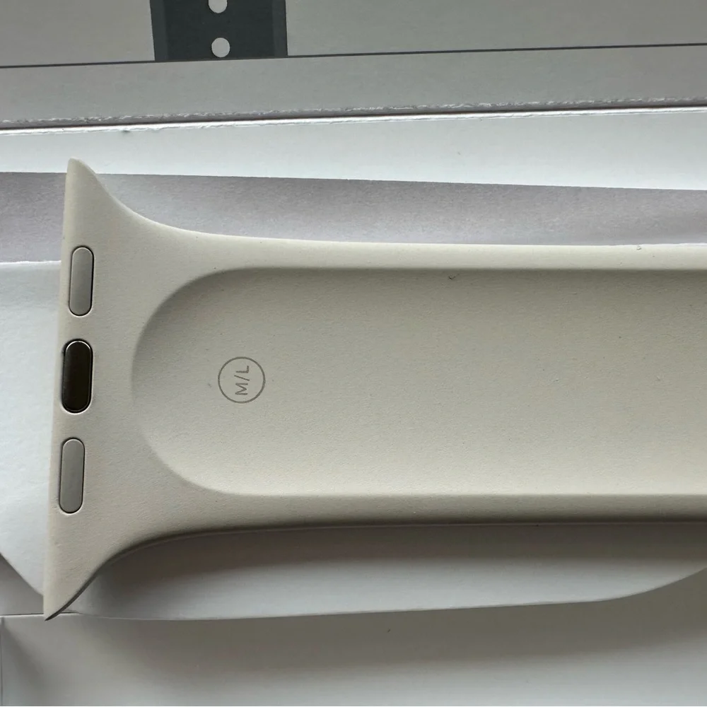 Genuine Apple Sports Band - 45 mm M/L - Starlight